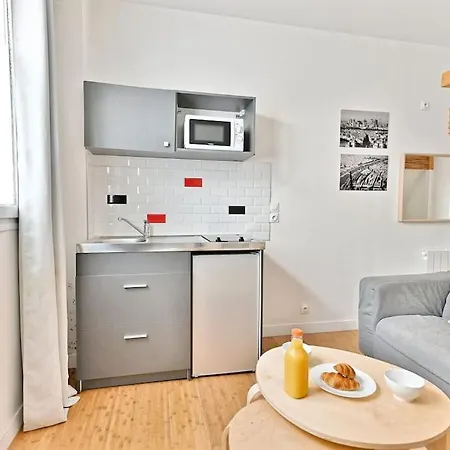 Avec Mezzanine Boulevard Voltaire شقة *