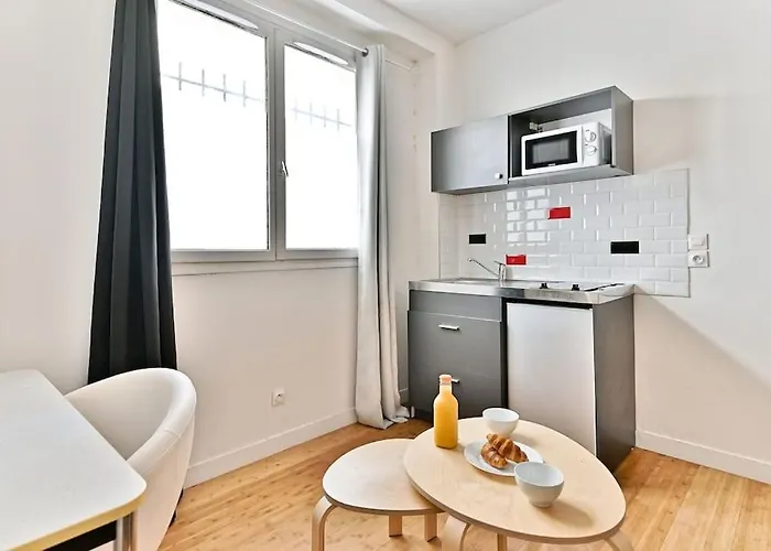 アパート Avec Mezzanine Boulevard Voltaire パリ