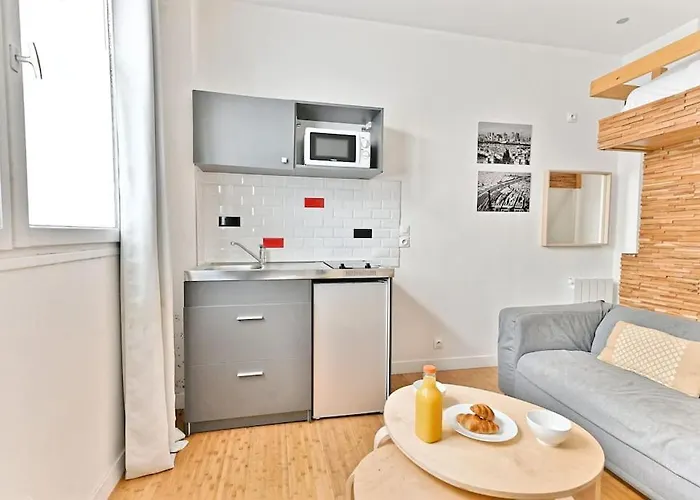 Avec Mezzanine Boulevard Voltaire アパート *